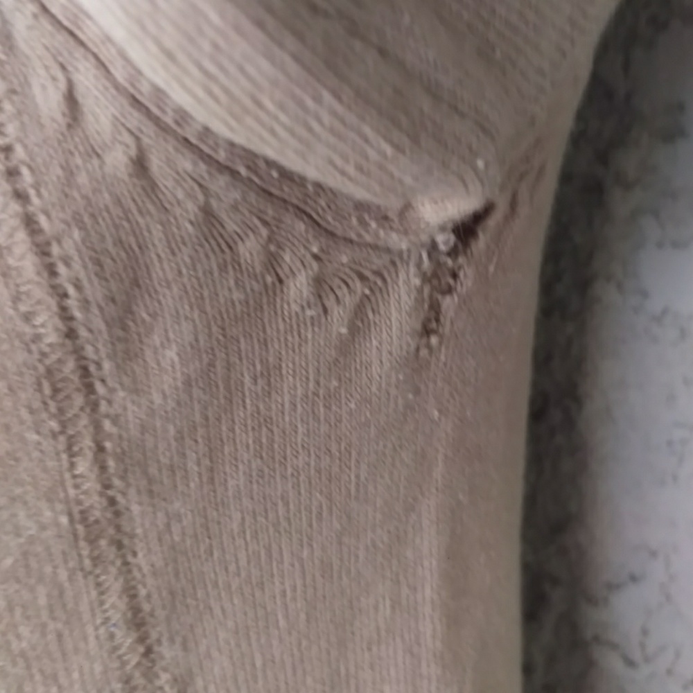 Takeout Beige long sleeve sweater with pockets - Picture 4 of 8